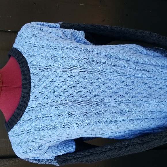 Cable Knit Pullover Sweater - Picture 13 of 16